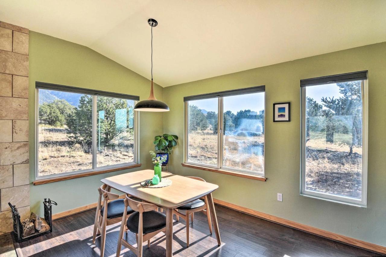 Cozy Remote Retreat • Mountain Views • Stargazing Villa Crestone Exterior photo